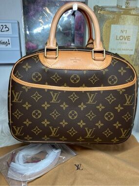 Authentic Louis Vuitton Monogram Canvas Trouville Hand Bag